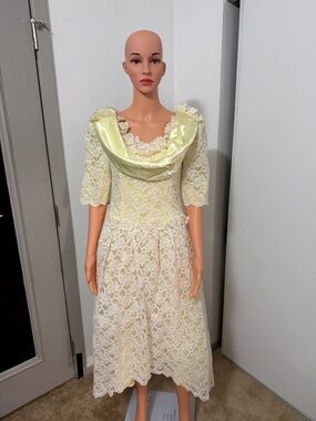 Vintage 1980s Yellow Lace Dress Cottagecore Romantic Midi Tea Party